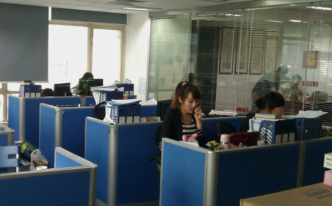 钢板钣金下料对比：激光切割与传统冲压加工精度与成本分析